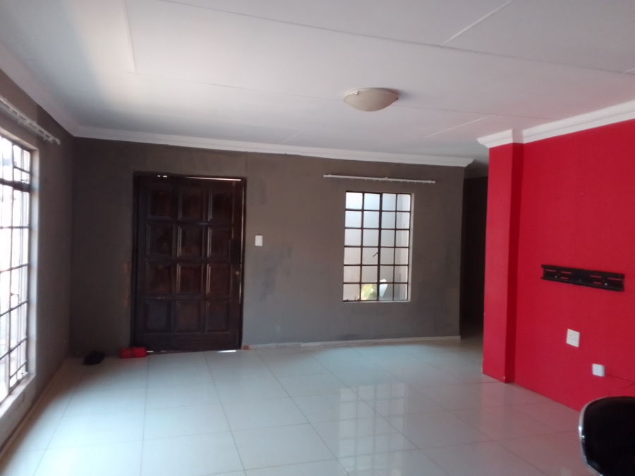 3 Bedroom Property for Sale in Geelhoutpark North West